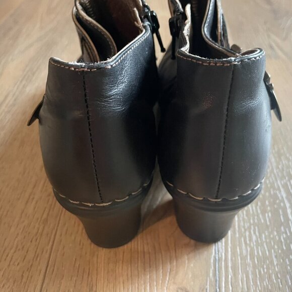 Josef Seibel Black Leather Ankle Heels Booties Side Zip Women’s Size 39/8 - Picture 10 of 10